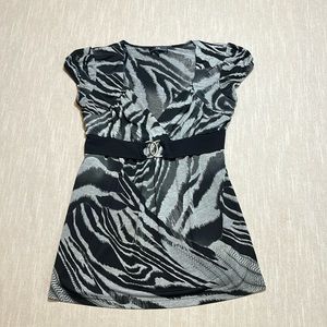 IZ Byse California  Black, gray & silver short sleeve top. Size Medium